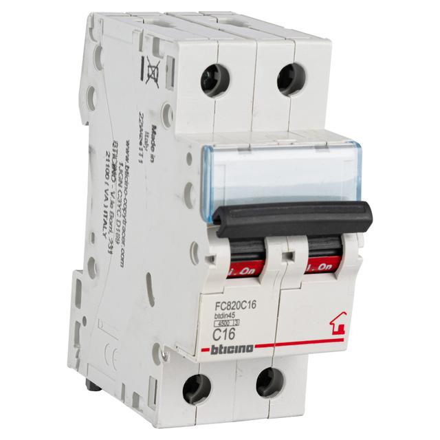 INTERRUTTORE MAGNETOTERMICO BTICINO 2P C16 2 MODULI 4500A | Tecnomat INTERRUTTORE MAGNETOTERMICO BTICINO 2P C16 2 MODULI 4500A | Tecnomat