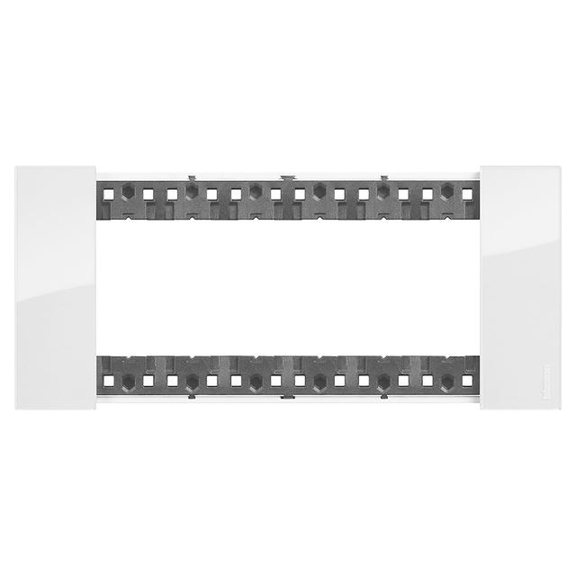 PLACCA 6 POSTI BTICINO LIVING NOW COLOR GHIACCIO | Tecnomat PLACCA 6 POSTI BTICINO LIVING NOW COLOR GHIACCIO | Tecnomat