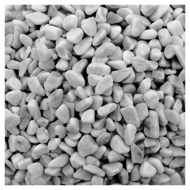 MARMO BIANCO CARRARA 7/15 25 kg BURATTATO | Tecnomat MARMO BIANCO CARRARA 7/15 25 kg BURATTATO | Tecnomat