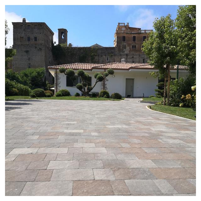 BASALTINA GRIGIO FIAMMATO SP. 60 mm VENDITA AL BANCALE DA 12 mq | Tecnomat BASALTINA GRIGIO FIAMMATO SP. 60 mm VENDITA AL BANCALE DA 12 mq - 2 | Tecnomat