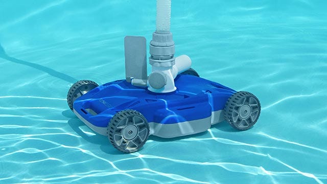 Manutenzione e pulizia piscina