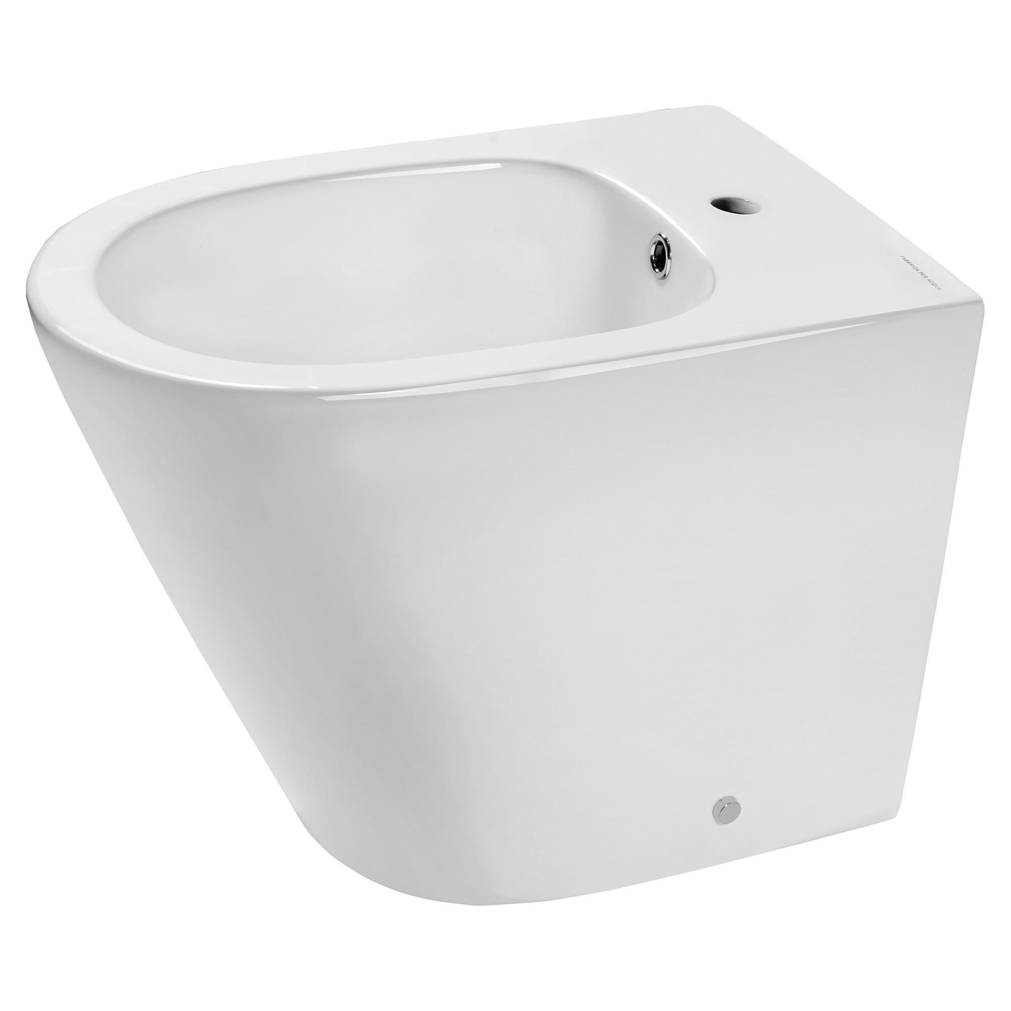 bidet-serie-lara-filo-muro-in-ceramica-bianca