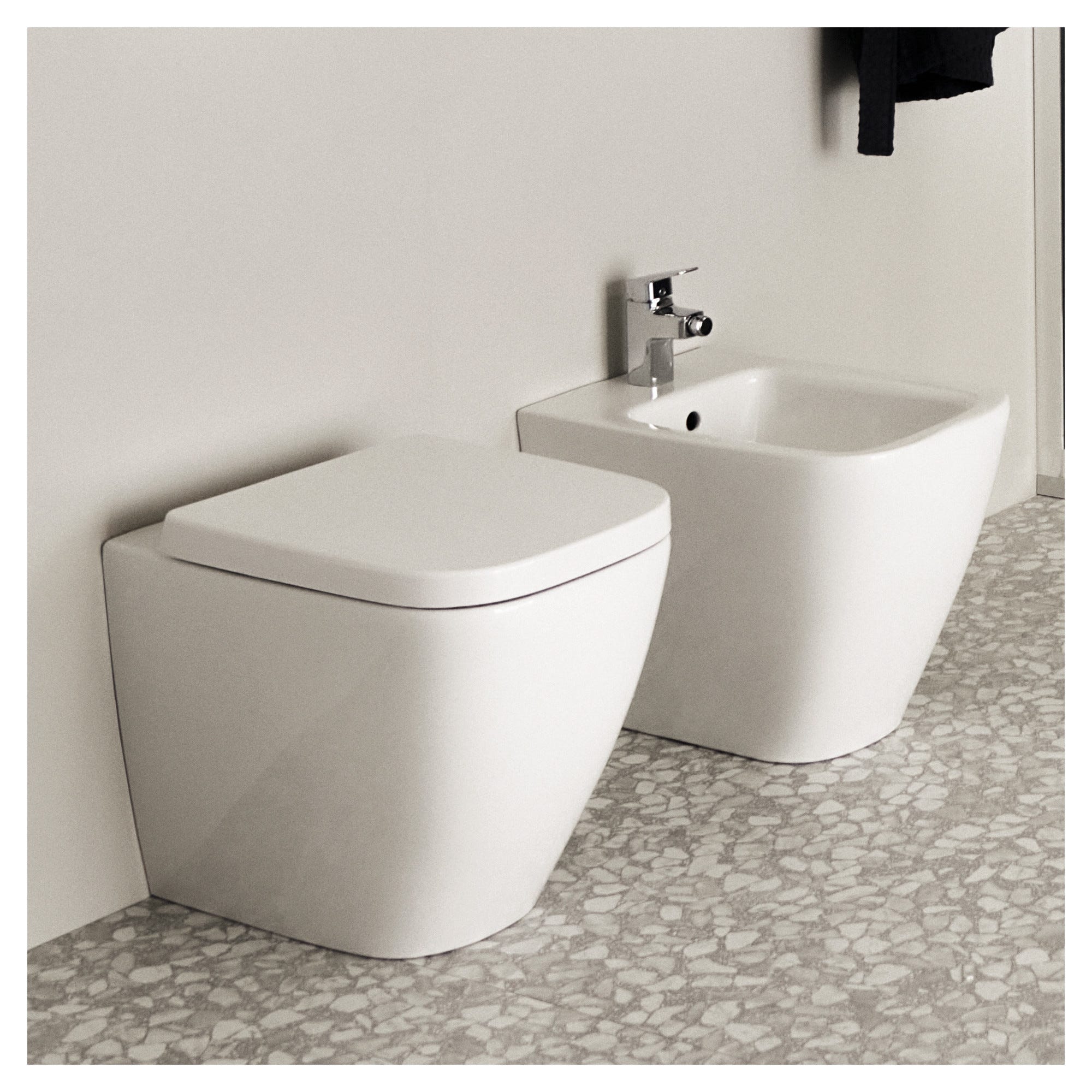 Semicolonna Ideal Standard I.Life A – Bianco Lucido 185x168x705 Mm, Per Lavabi Da Parete, Design Minimalista